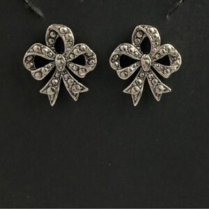 Vintage silver tone bow earrings for pierced ears Women’s costume jewelry